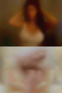 Adept hot pussy at eating pussy!